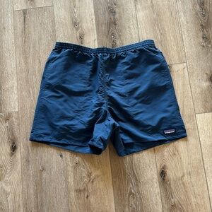 Patagonia Men's Baggie Shorts in Navy